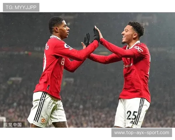 安东尼侧身凌空抽射，老特拉福德集体沸腾：红魔新希望