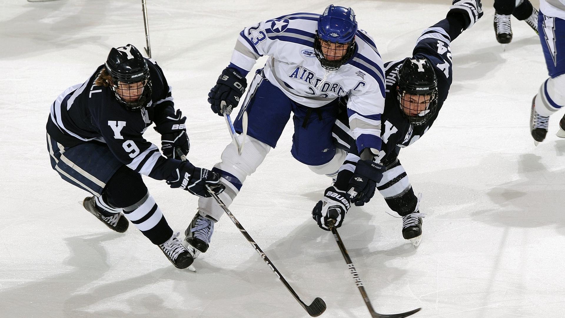 爱游戏娱乐-加拿大队未来之路：如何通过优化团队阵容与战术布局实现更好成绩